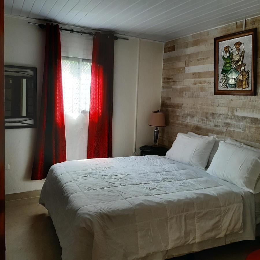 Rancha Azul Inn Алахуела Екстер'єр фото